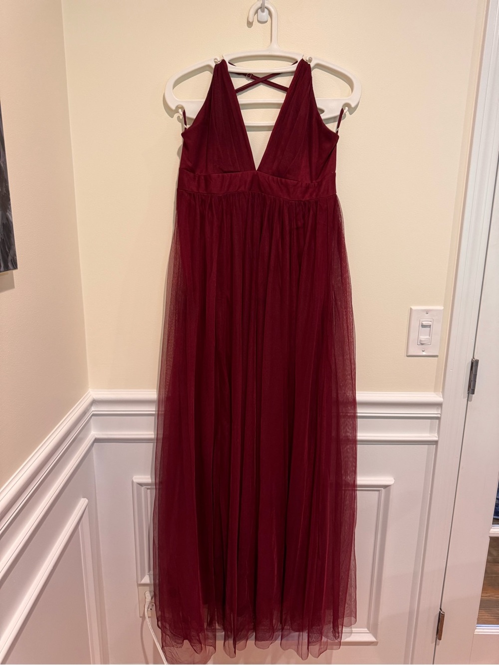 Women’s Burgundy Tulle V-Neck Strappy Dress size Medium - Picture 2 of 2